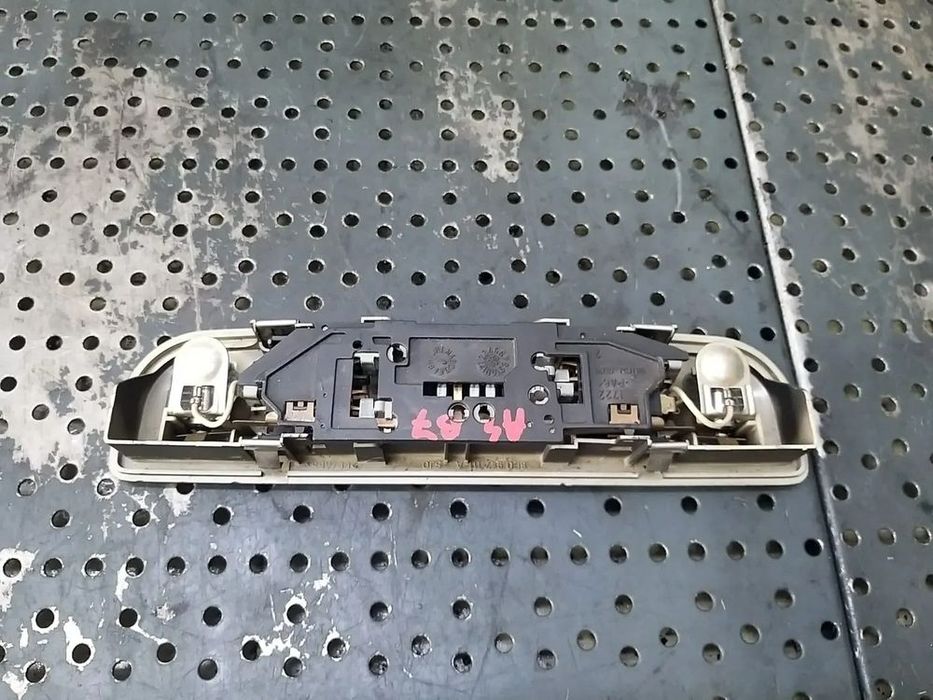 Plafoniera spate audi a4 b7 8e 8e0947111a