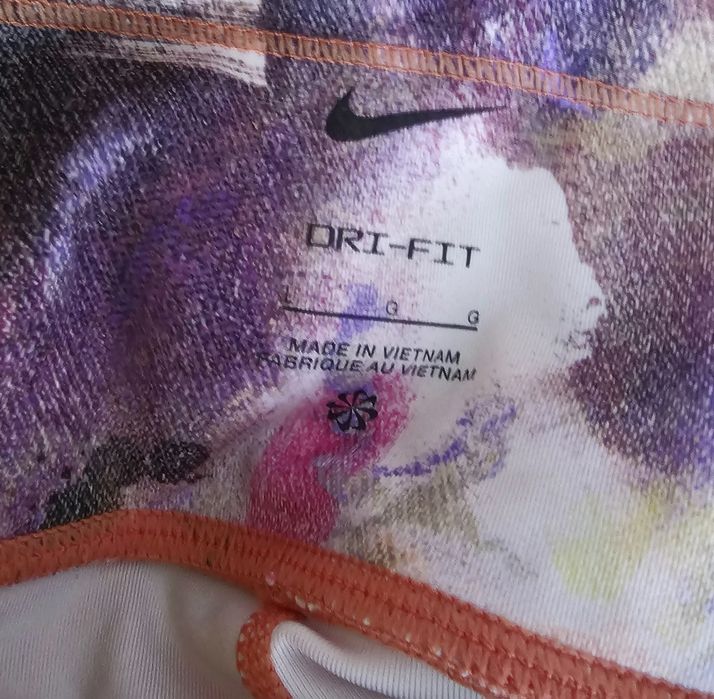 Nike оригинален дамски клин Л размер