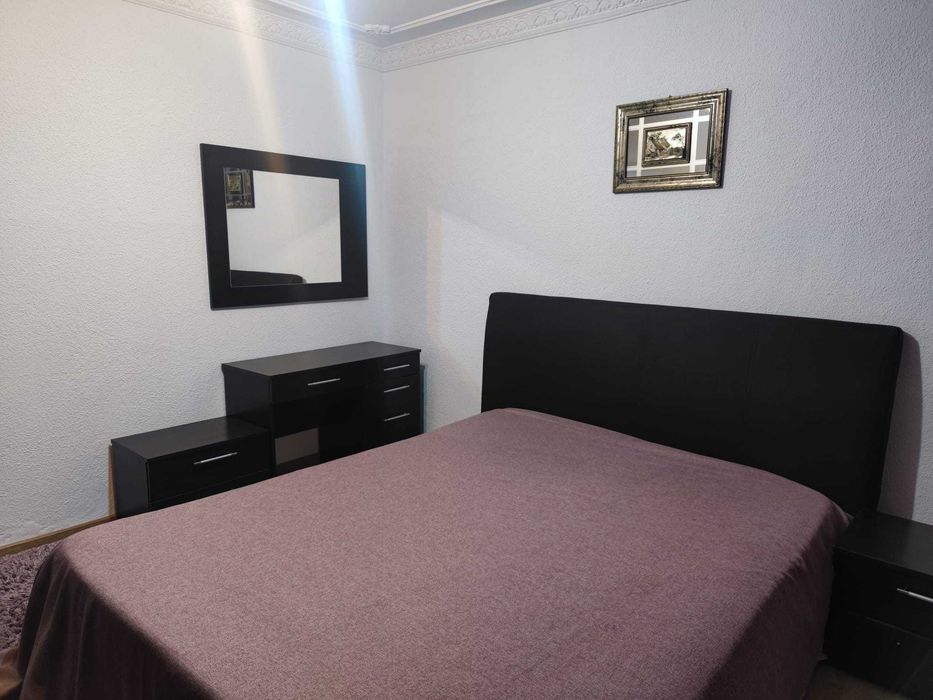 Inchiriez apartament 2 camere parter cartier CFR