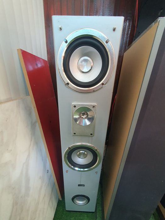 Boxe audio de podea