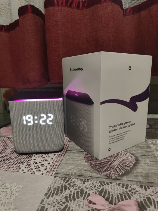 Умная колонка Яндекс Миди