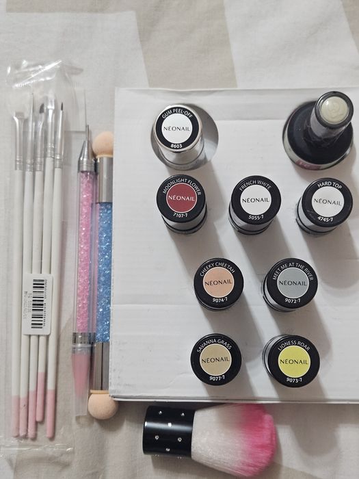 Гел лакове Neonail