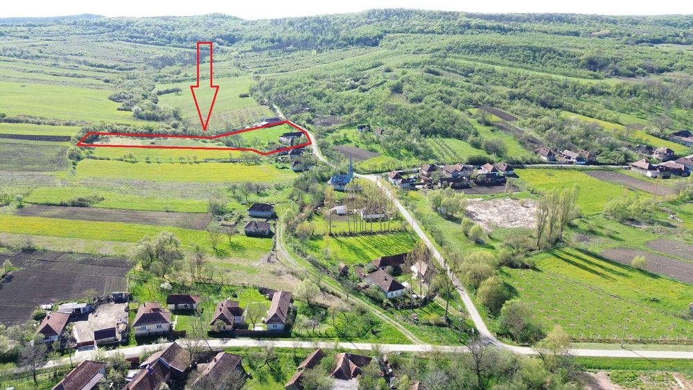 Colț de liniște și tradiție în Sălaj –teren generos + casă bătrânească