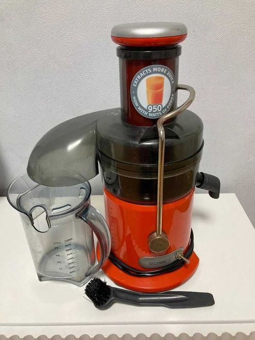 Соковыжималка Bork JU CUP 21095 OR
