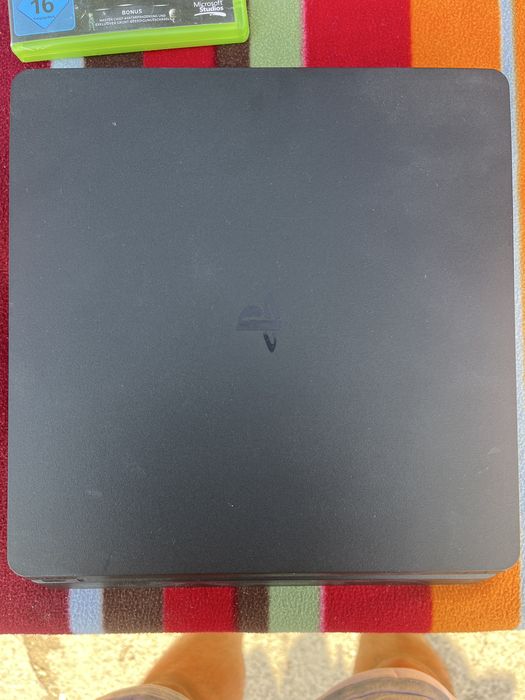 Playstasion 4 slim