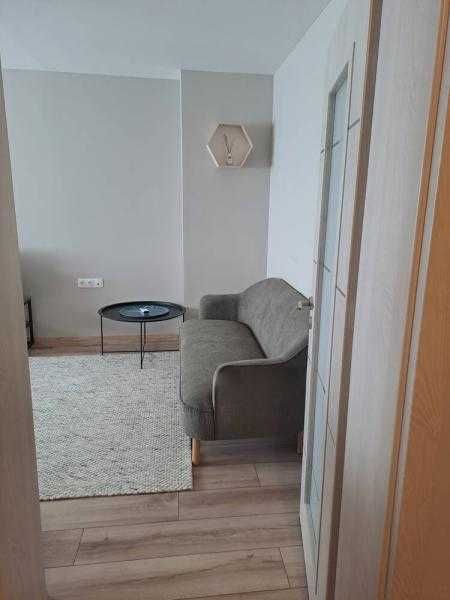 Дава се под наем Двустаен апартамент в Бургас, Лазур - 60 кв.м за 484.5 € - Снимка #3