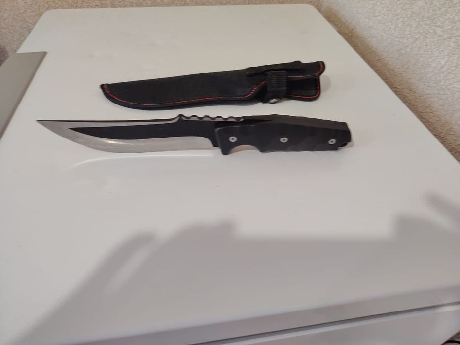 Нож разделочный.