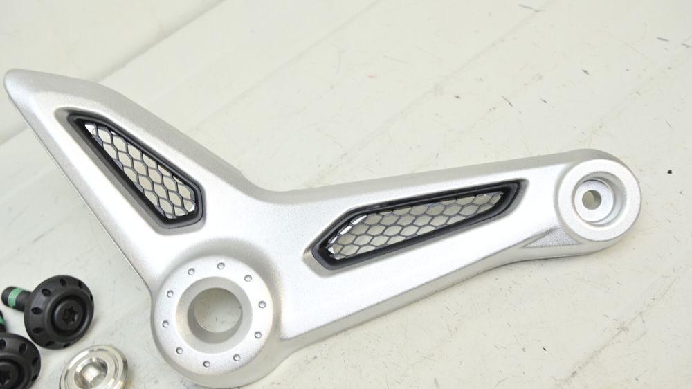 Set Suporti Prinderi Sa Stanga Dreapta BMW RnineT 2017 - 2024