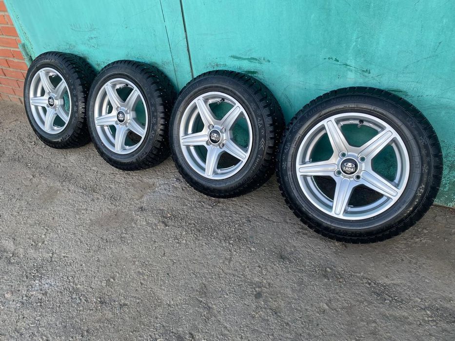 Диски с резиной на ВАЗ