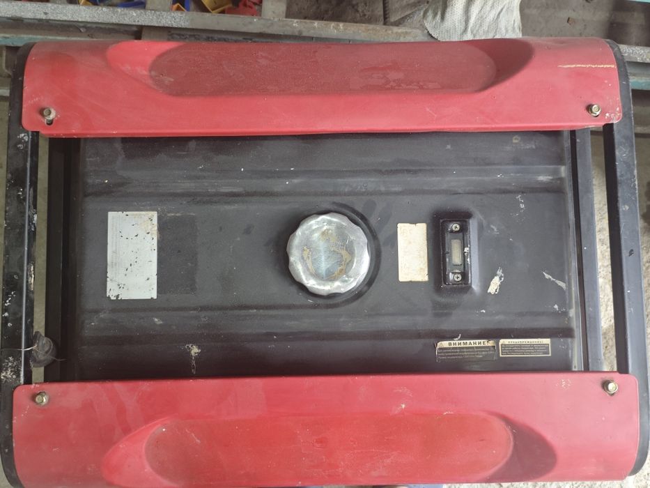 Продам б/у генератор 5.5 кв