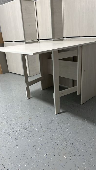 Стол книжка новый