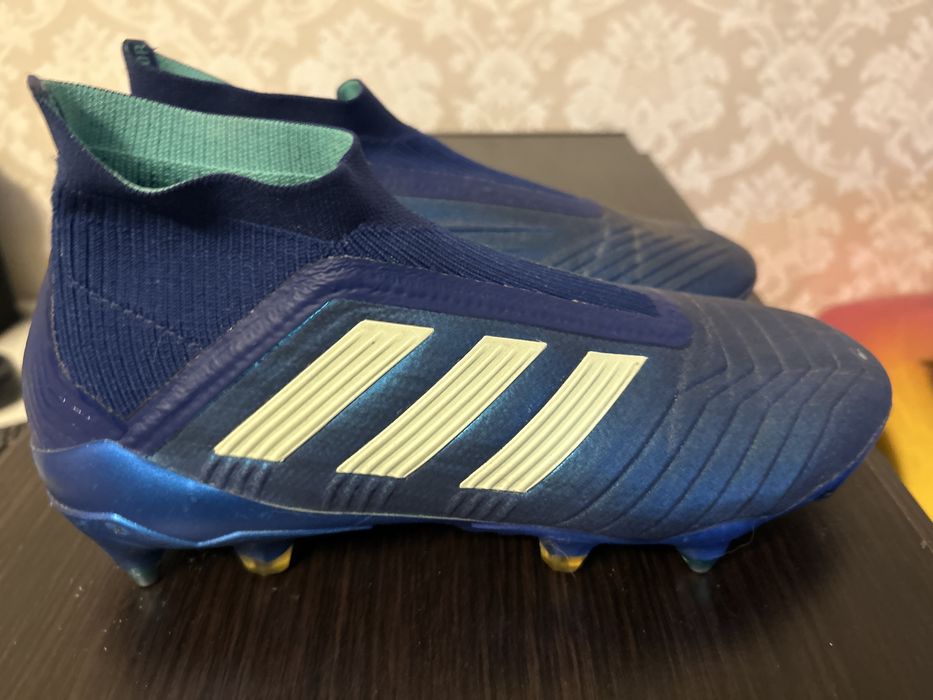 Ghete de fotbal adidas PREDATOR 18+ SG