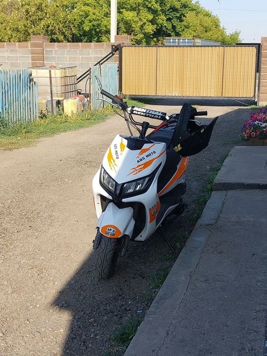 Продам мопед м8 срочно
