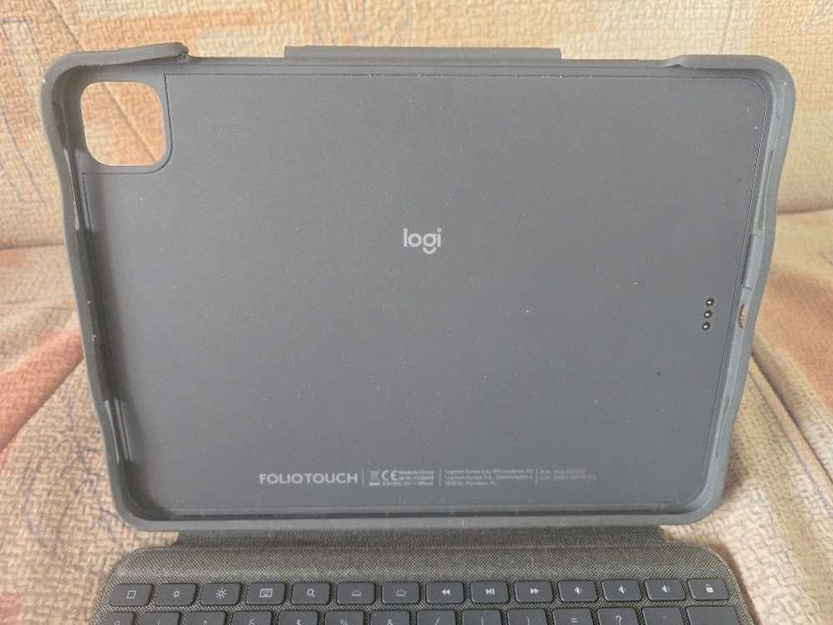 Husa tastatura Logitech FOLIO Touch pentru iPad Pro/Air 11'' inch, Gri