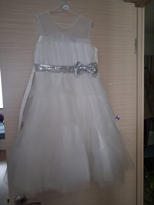 Платье новогодние . На 7-9 лет