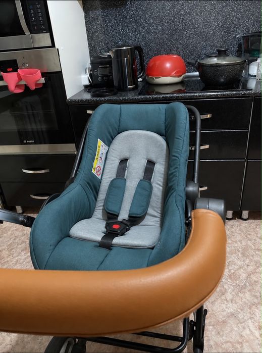 Продам коляску 3 в 1