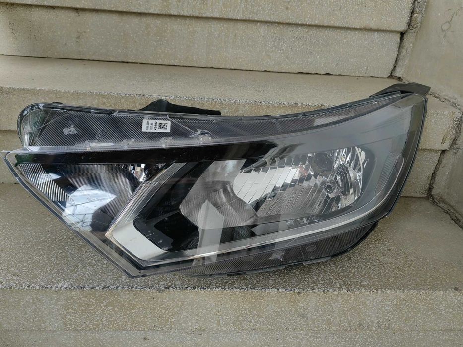 Фар Hyundai i20 2020 ляв/ Фар Хюндай И20 / Фар Hyundai i20 Оригинален