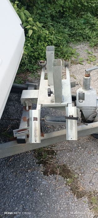 Продавам стойка за два велосипеда за каравана.