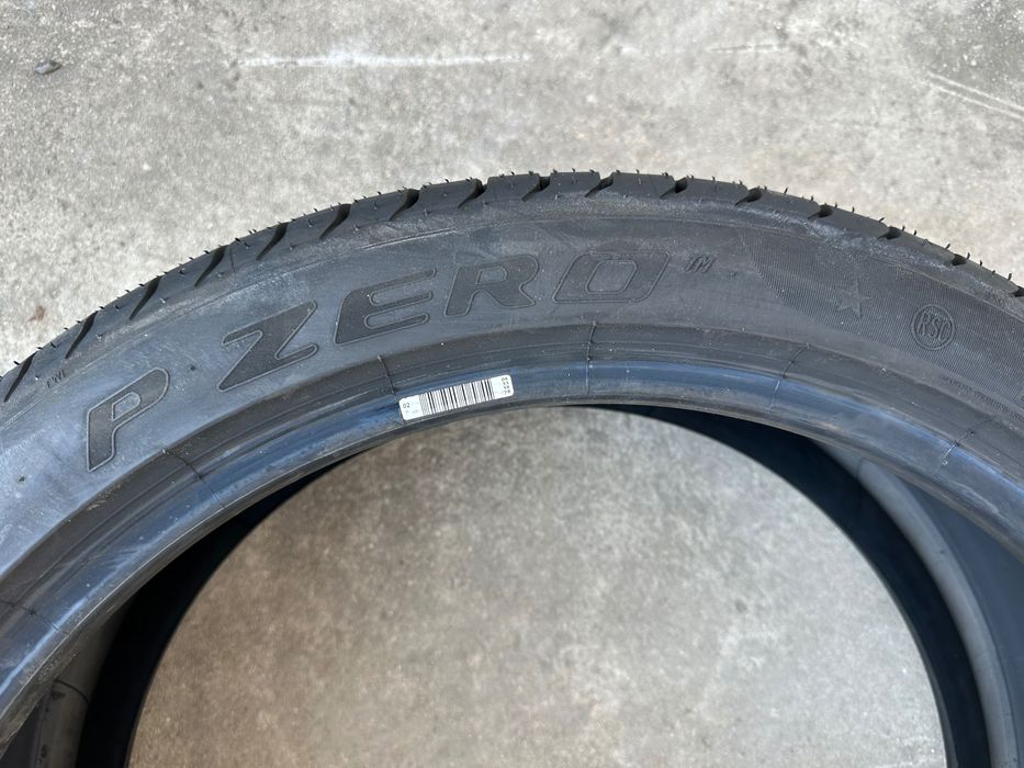Нови гуми летни гума 245/40/20” PIRELLI P ZERO,RFT