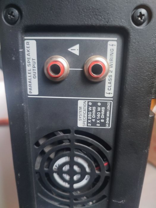 Behringer DJX 750 + Behringer PMP550M