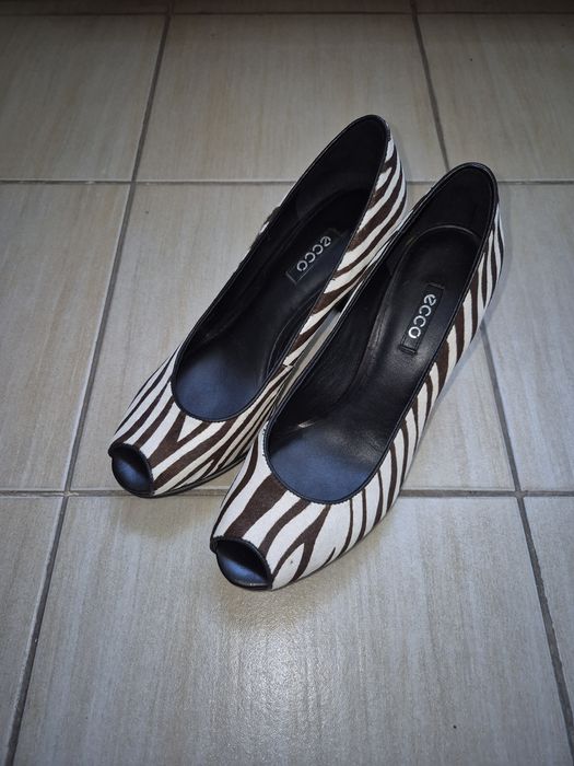 Туфли ECCO из натуральной кожи.