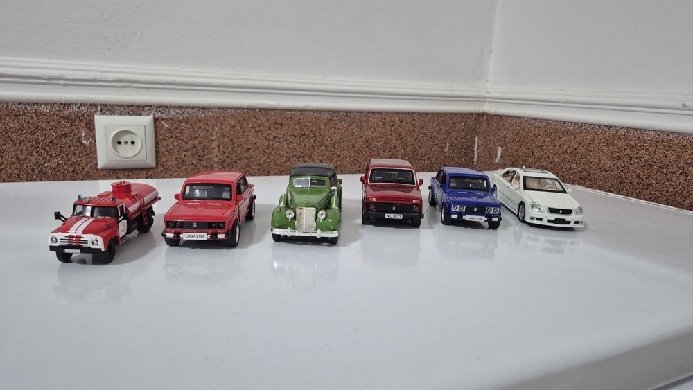 Продам модели  (масштабные коллекционные автомобили)