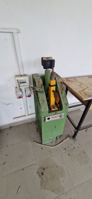 Машини и оборудване за обувна фабрика