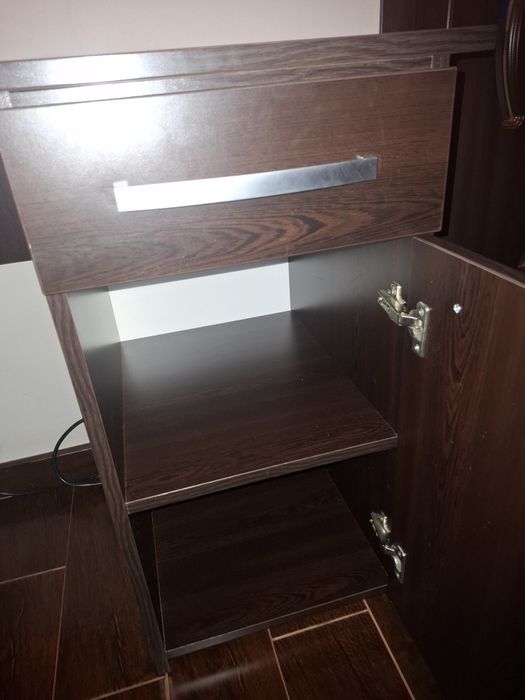 Vand birou elev/calculator