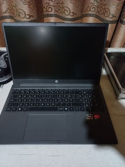 Yangi HP Laptop 15 (Ryzen 7 / 16GB RAM / 1TB SSD) – Holati Ideal!