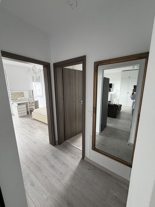 inchiriez apartamen cu 3 camere