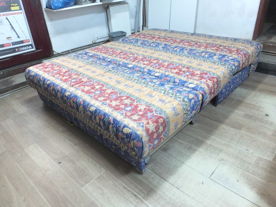 Canapea extensibila profesionala lemn masiv 160x200 cu lada de lenjerie