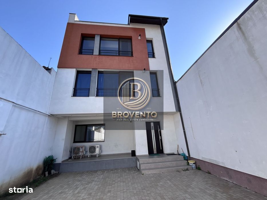 Casa tip bloc de apartamente - birouri