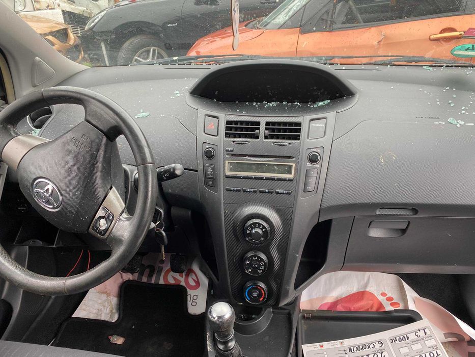 toyota yaris 2 1.3 бензин на части  тойота ярис 2  теглич