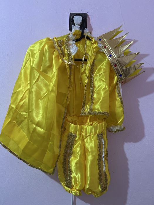 Продам детский карнавальный костюм Принца