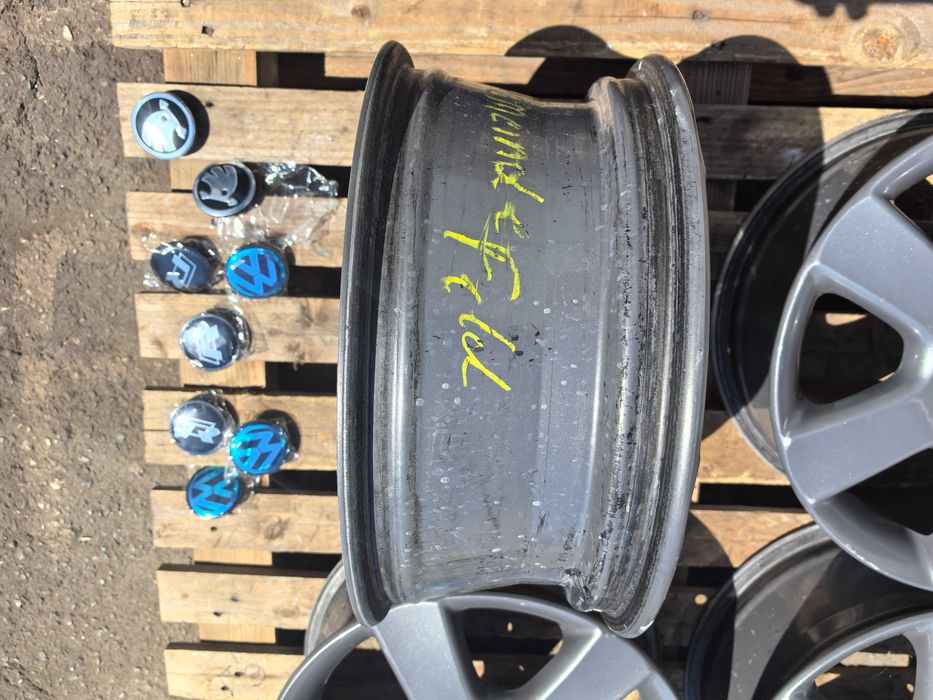 16 цола 5 х 112 мм Фолксваген / Шкода - 6,5 Инча / ЕТ 50