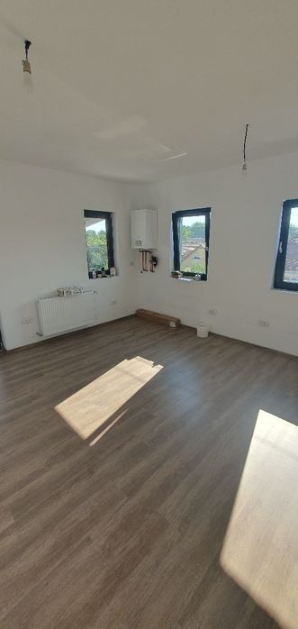 Apartament la curte