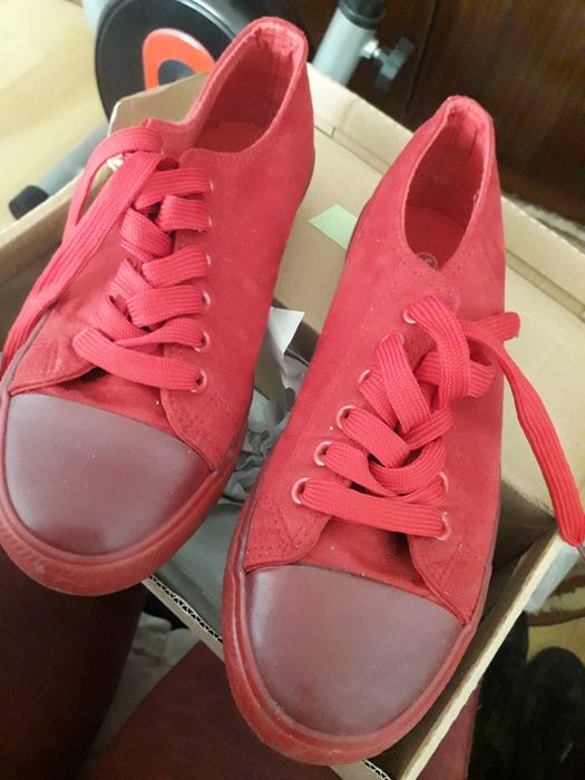 Маратонки адидас/ кецове