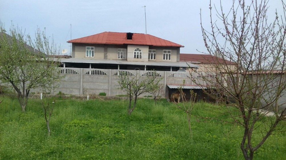 Troiskda srochna yangi mahala.Tortburchek yaxshi joy uy qurishga 6 sot