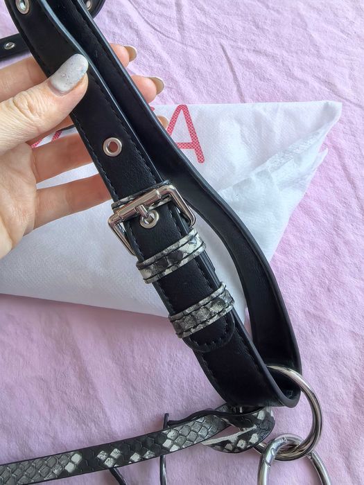 Малка черна чанта Doca