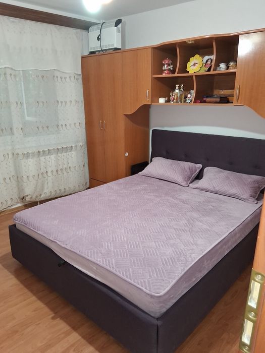 Apartament cu trei camere