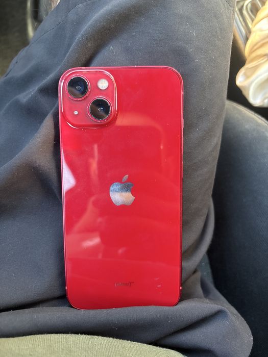 Продавам Iphone 13 128g