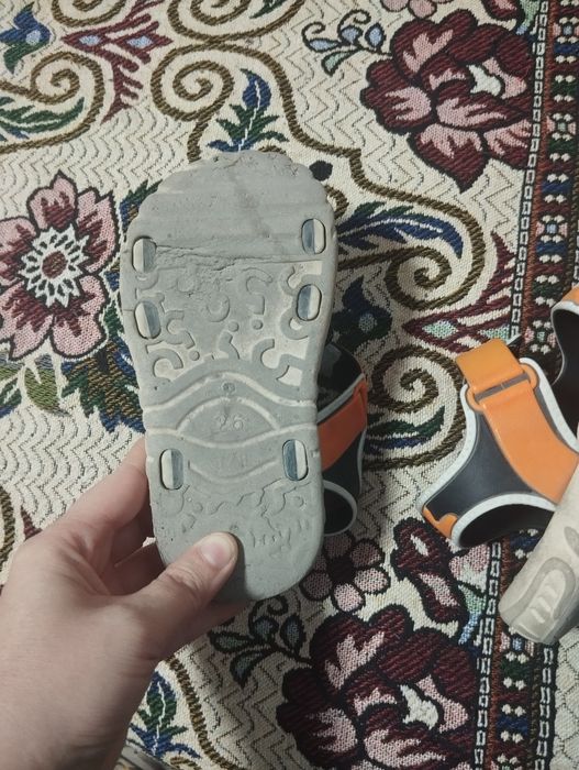 Отдам босоножки для мальчика летние