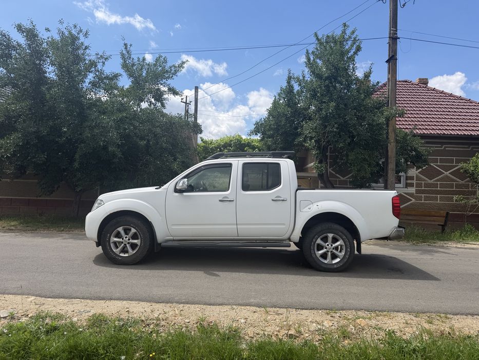 nissan navara 2.5