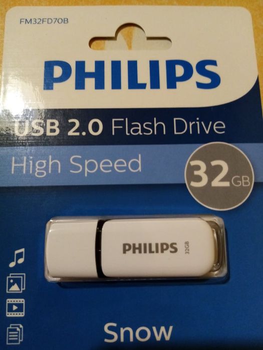 Раница с много отделения + Флашка 32GB  Philips snow white