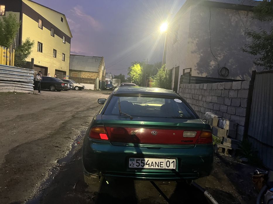 Продам мазду  автомат на ходу