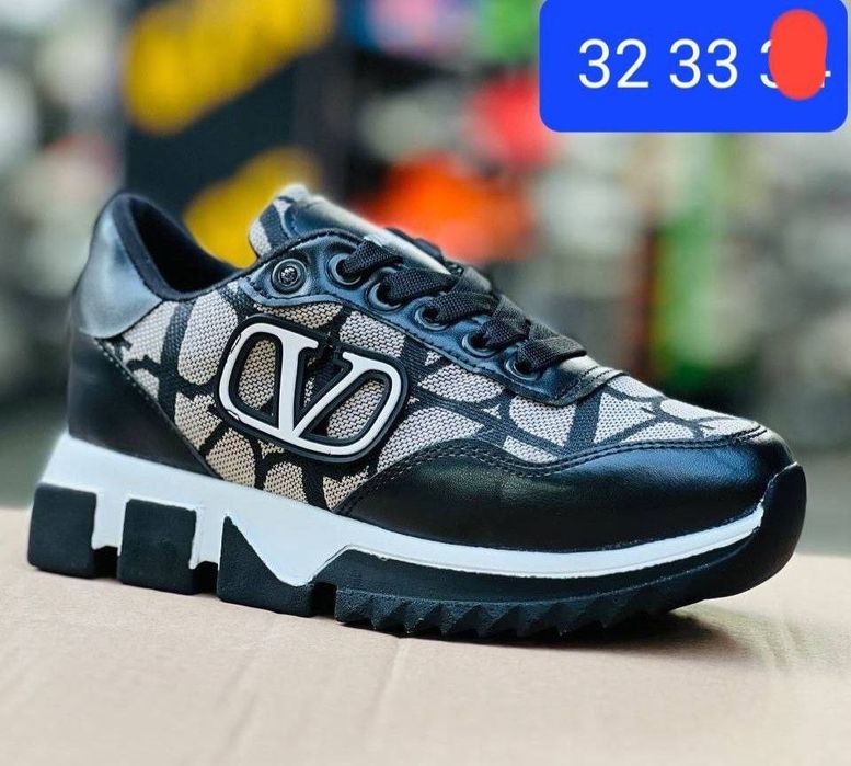 Adidasi fetite si baieti