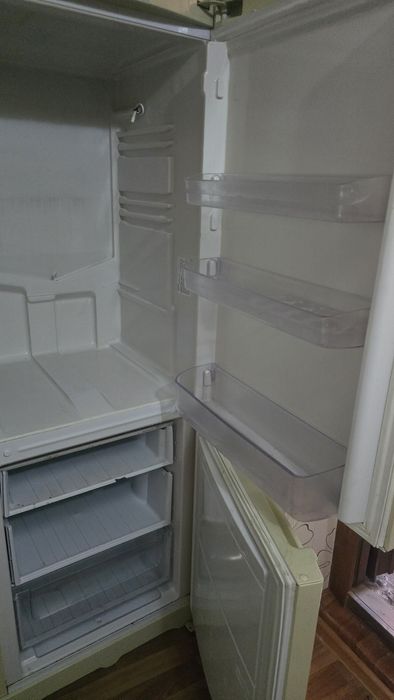 Холодильник Аристон