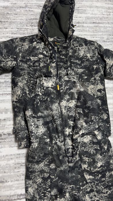 Продам зимний костюм рр 158