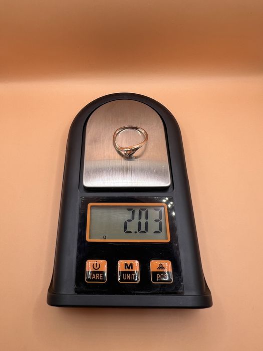 Продам золотое кольцо.