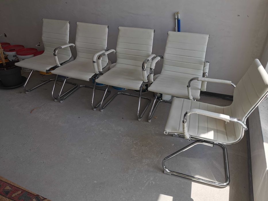 5 броя посетителски офис столове